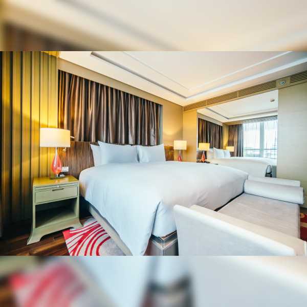 Walnut Park Apartment